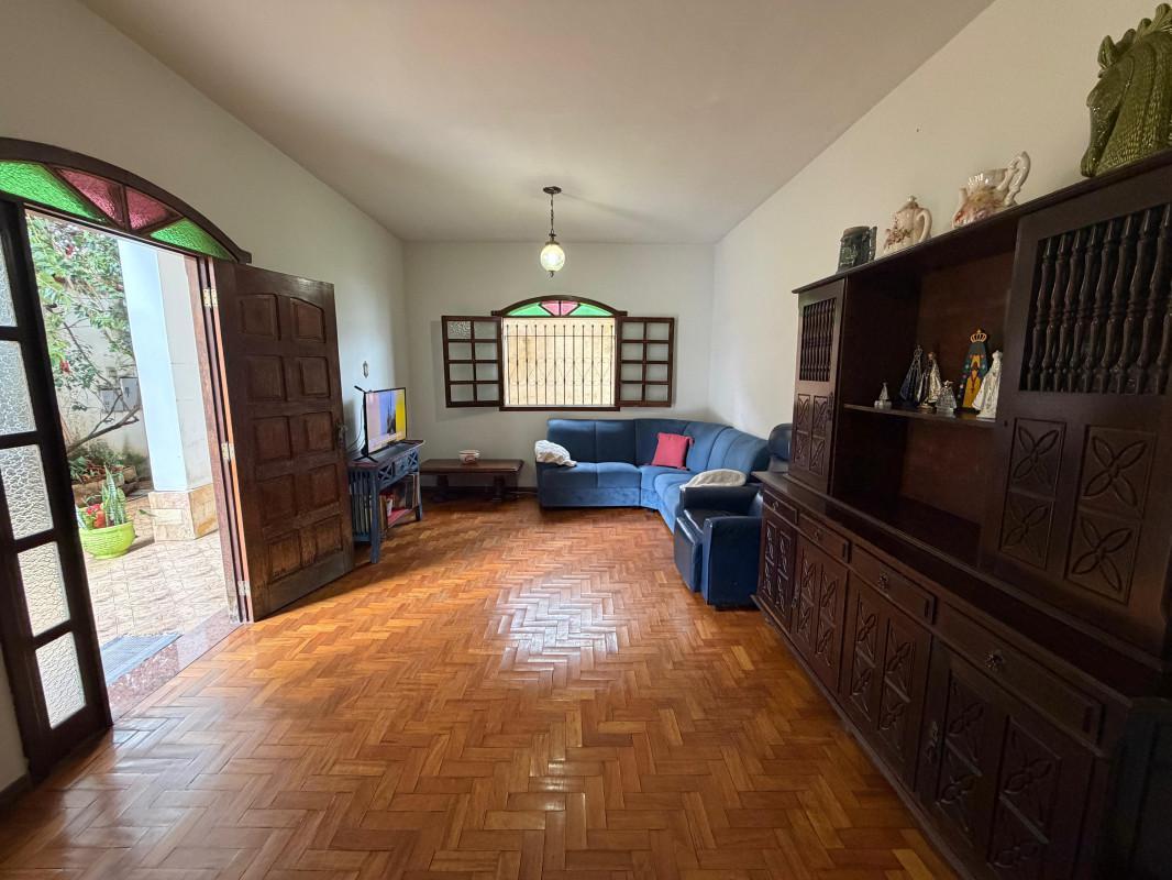 Casa, Santa Inês, 6 Quartos, 2 Vagas, 3 Suítes