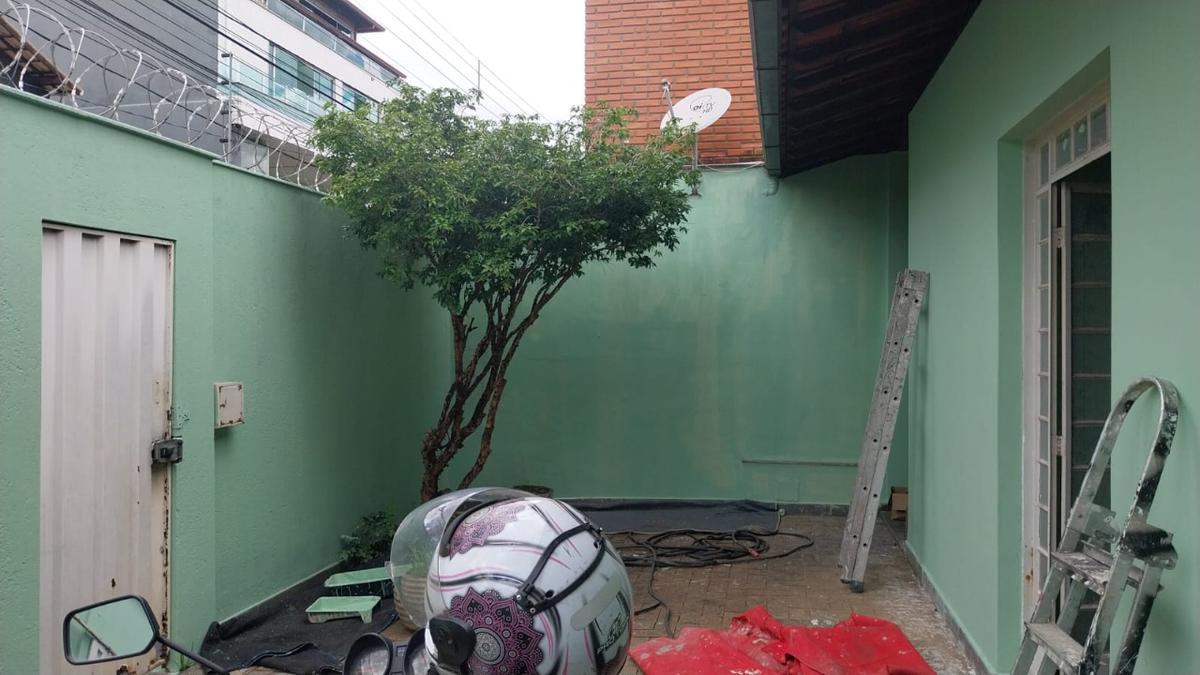 Casa, Nova Granada, 4 Quartos, 2 Vagas, 1 Suíte