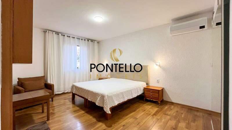 Casa, Castelo, 5 Quartos, 3 Vagas, 1 Suíte