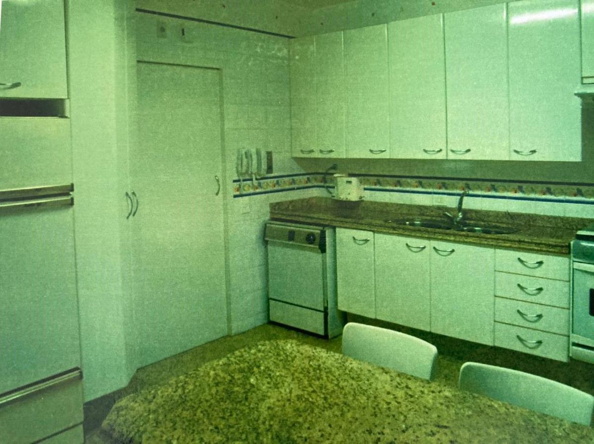 Apartamento, Centro, 4 Quartos, 2 Vagas, 2 Suítes
