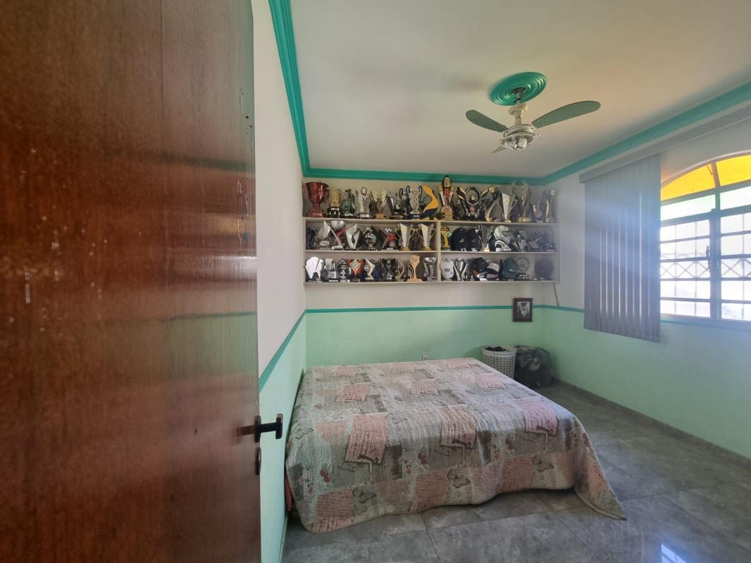 Casa, Jardim Riacho das Pedras, 3 Quartos, 8 Vagas, 2 Suítes
