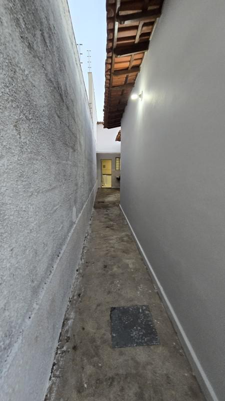 Casa, Castelo, 4 Quartos, 2 Vagas, 1 Suíte