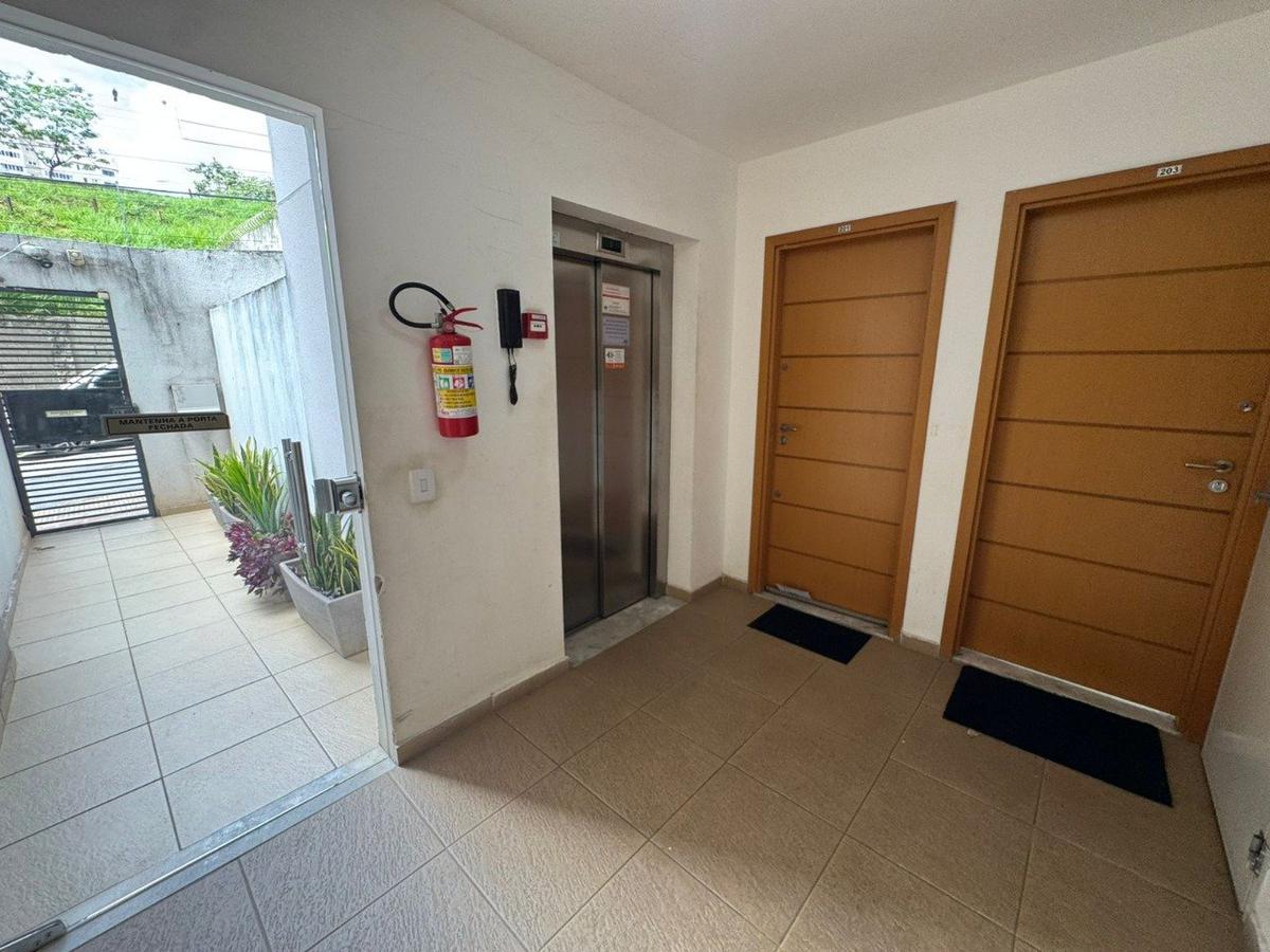 Apartamento, Sagrada Família, 1 Quarto, 1 Vaga