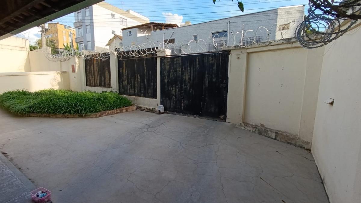 Casa, Carlos Prates, 3 Quartos, 4 Vagas, 1 Suíte