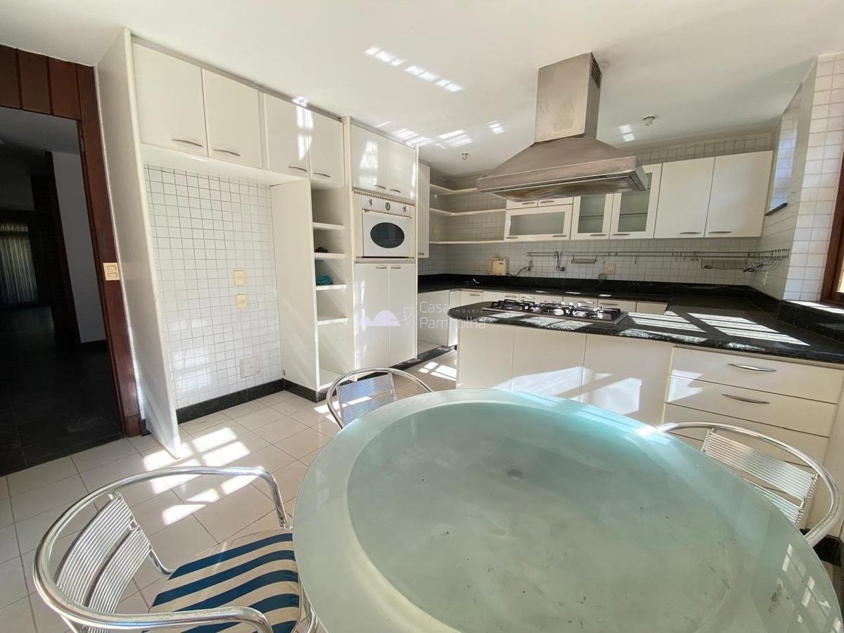 Casa, Braúnas, 3 Quartos, 8 Vagas, 1 Suíte