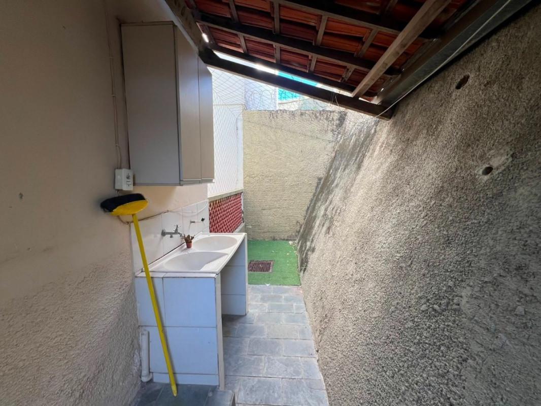 Apartamento, Sagrada Família, 2 Quartos, 1 Vaga
