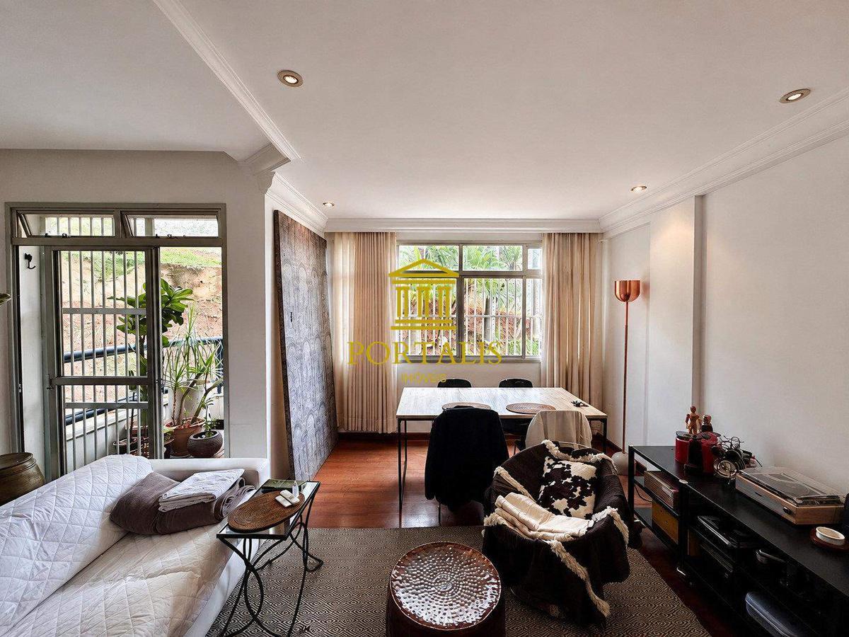 Apartamento, Vila Paris, 2 Quartos, 1 Vaga