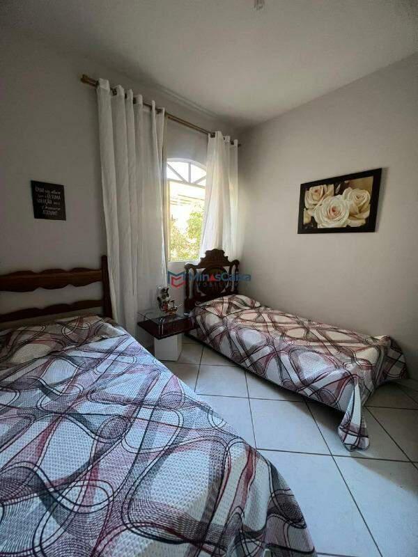 Casa, Ana Moura, 3 Quartos, 2 Vagas, 1 Suíte