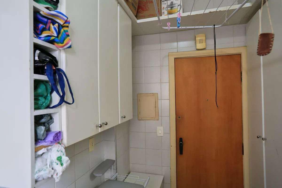 Apartamento, Sagrada Família, 3 Quartos, 1 Vaga, 1 Suíte