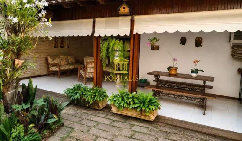 Casa, Luxemburgo, 5 Quartos, 4 Vagas, 2 Suítes
