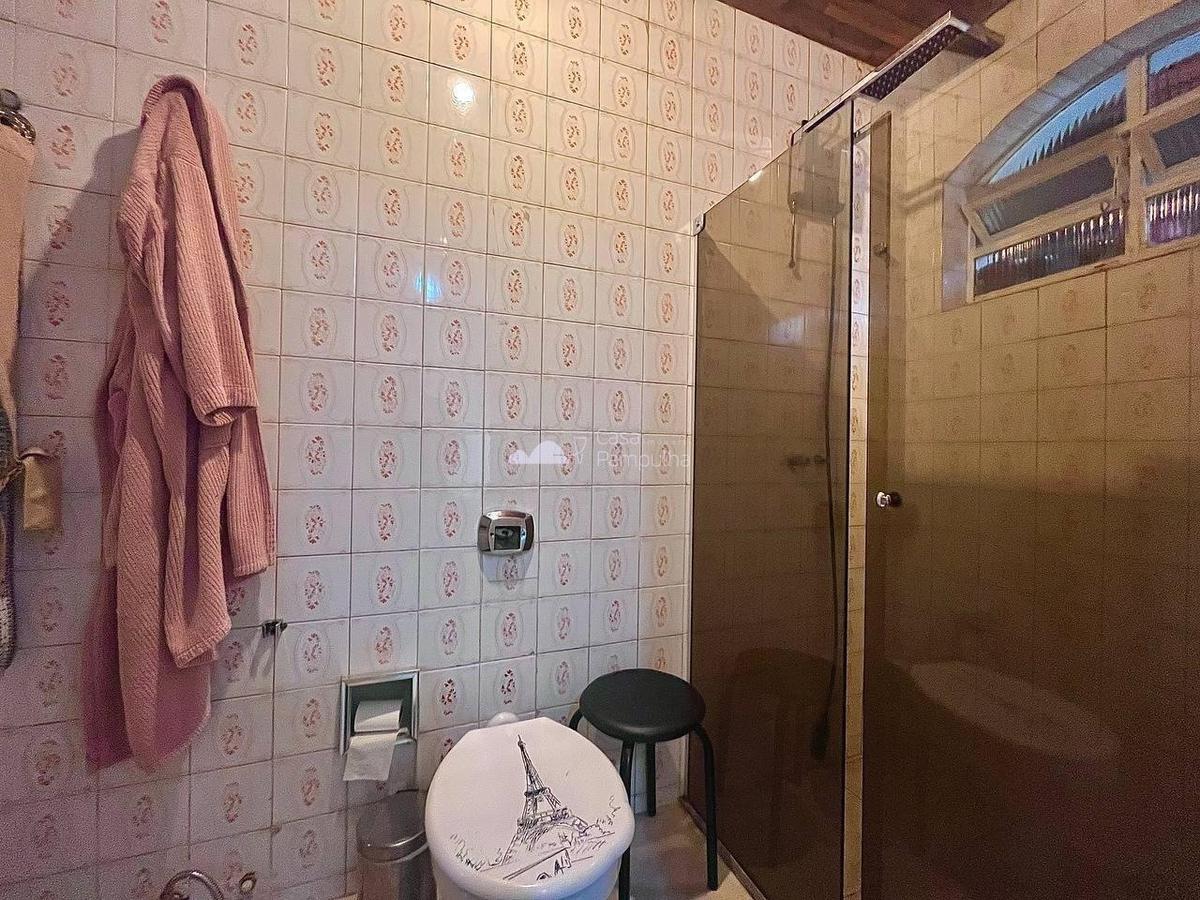 Casa, Santa Branca, 3 Quartos, 4 Vagas, 1 Suíte