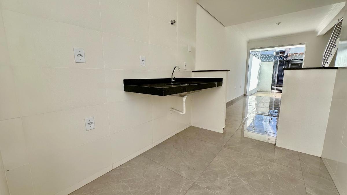 Casa, Piratininga (venda Nova), 2 Quartos, 1 Vaga, 2 Suítes