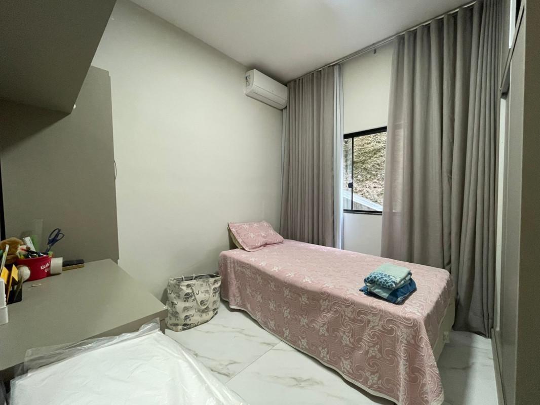 Casa, Santa Efigênia, 3 Quartos, 2 Vagas, 1 Suíte
