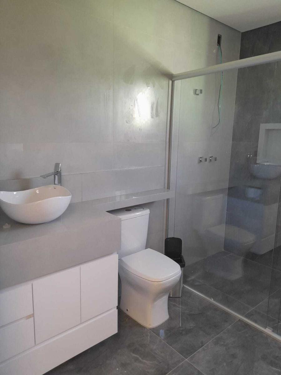 Casa, Cabral, 4 Quartos, 6 Vagas, 3 Suítes