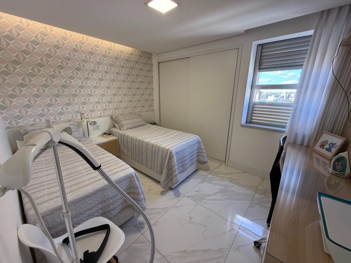 Apartamento, São José, 4 Quartos, 2 Vagas, 1 Suíte