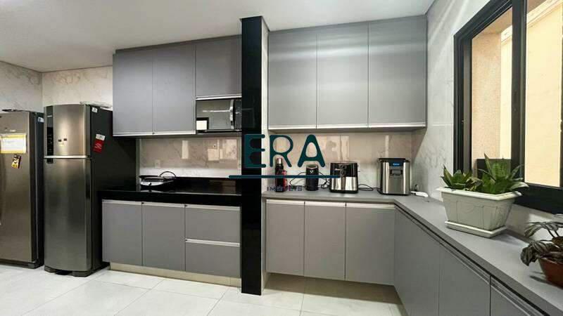 Casa, Comiteco, 4 Quartos, 4 Vagas, 2 Suítes