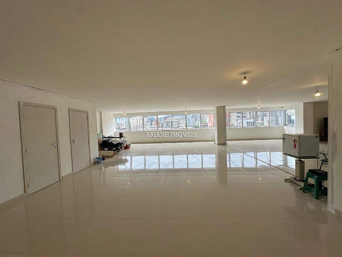 Sala, Santa Efigênia, 0 Quarto, 5 Vagas