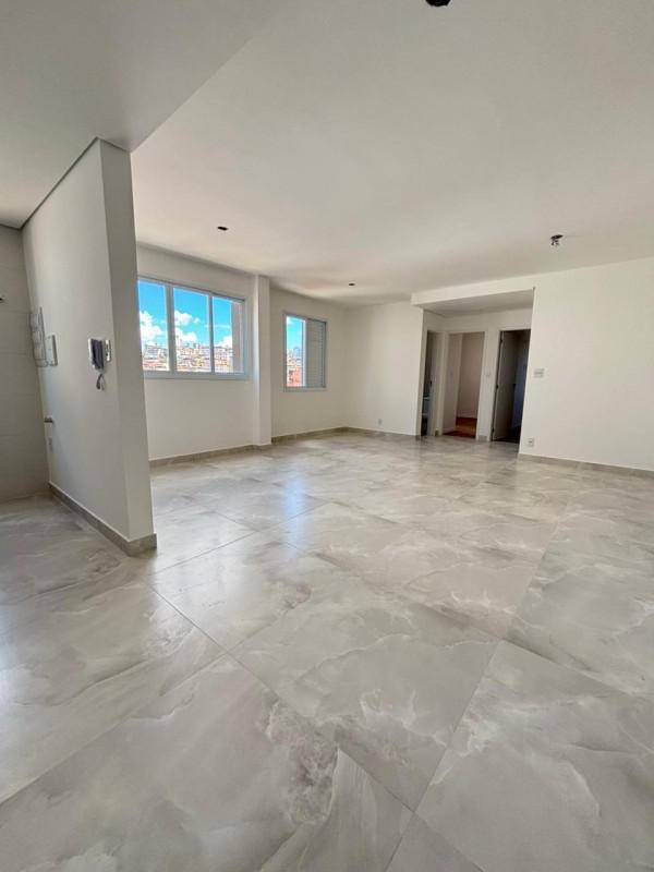 Apartamento, Sagrada Família, 2 Quartos, 2 Vagas, 1 Suíte