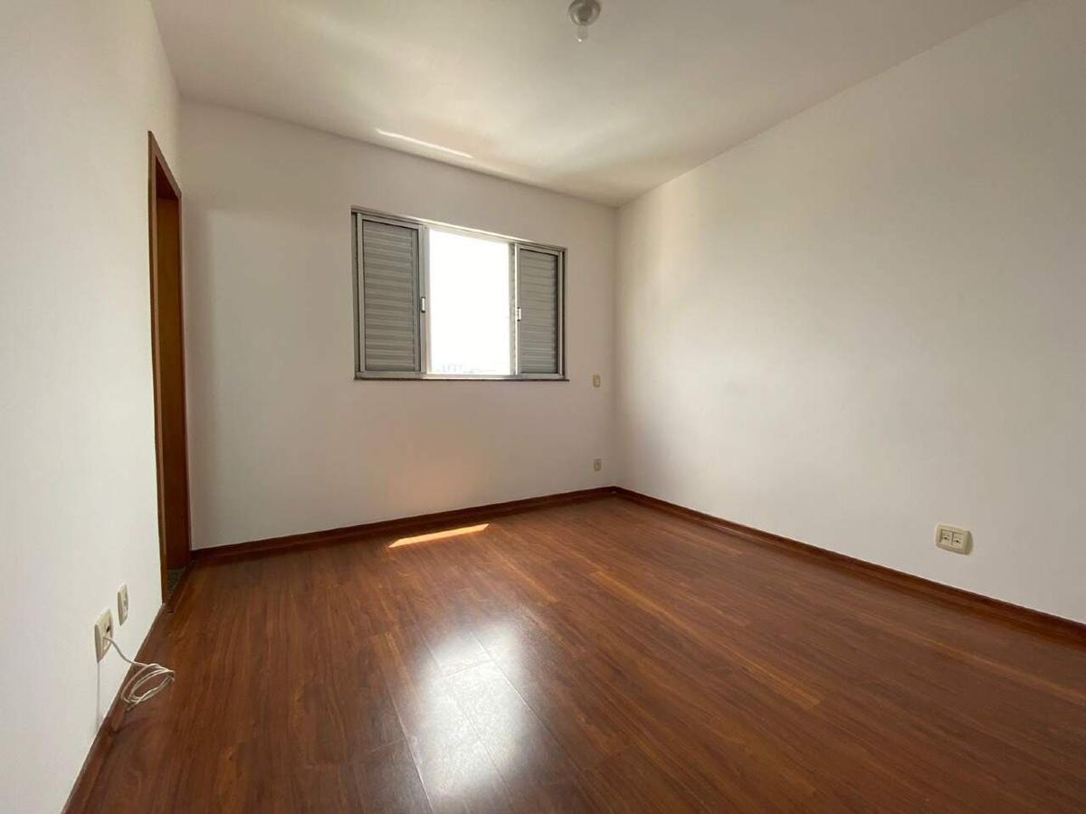 Apartamento, Estoril, 3 Quartos, 2 Vagas, 1 Suíte
