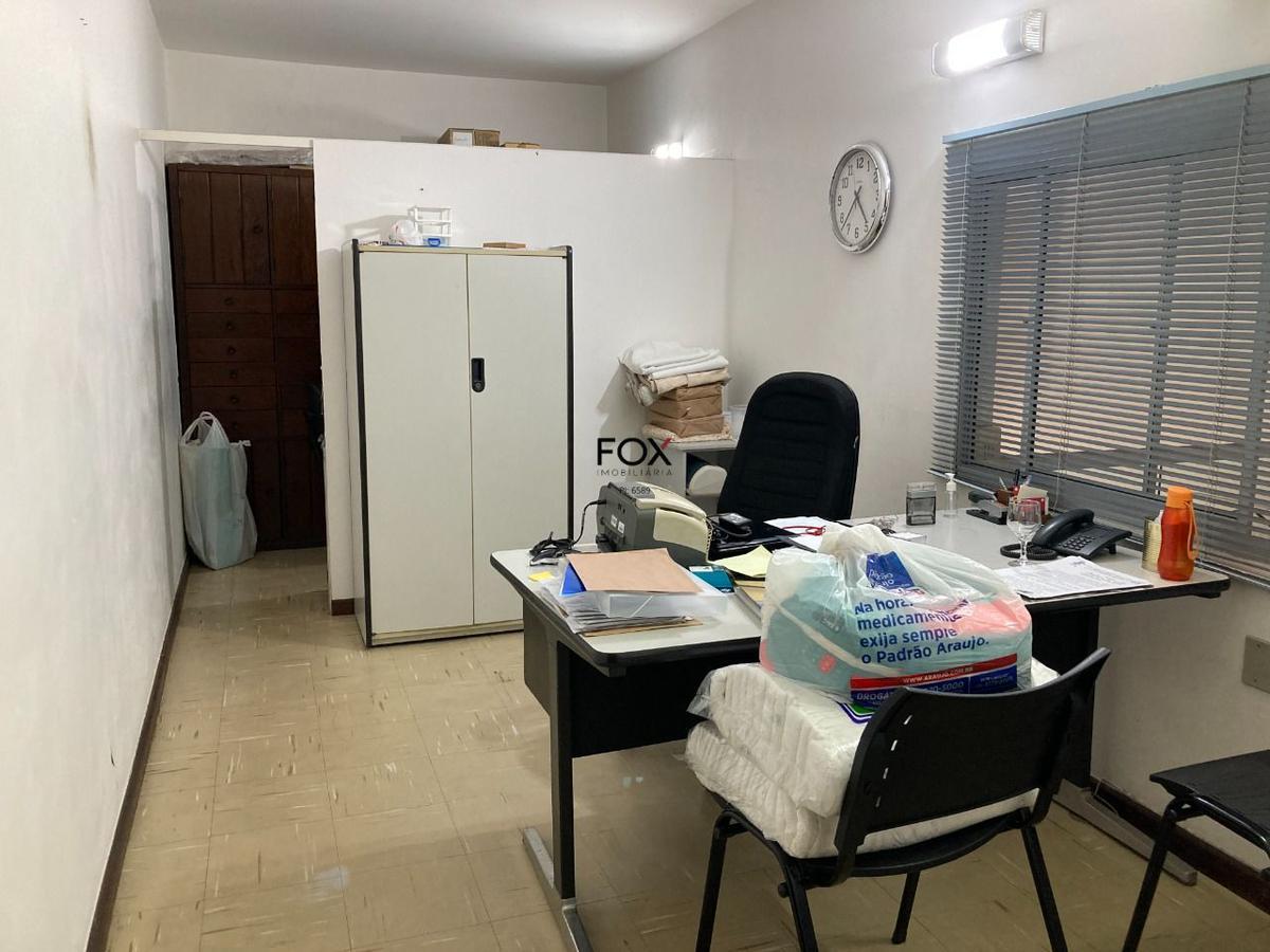 Prédio, Lourdes, 0 Quarto, 10 Vagas