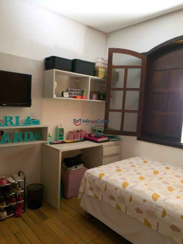 Casa, Primavera, 6 Quartos, 3 Vagas, 1 Suíte