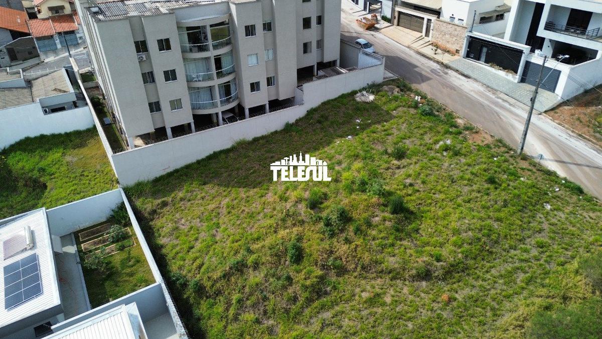 Lote, Vila Verde, 0 Quarto, 0 Vaga