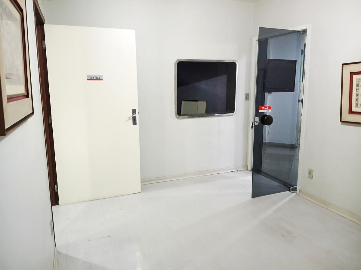 Sala, Santa Efigênia