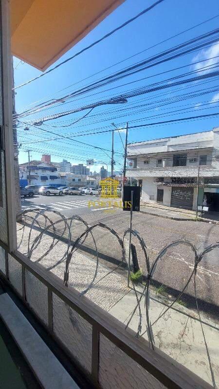 Casa, Floresta, 3 Quartos, 0 Vaga, 2 Suítes