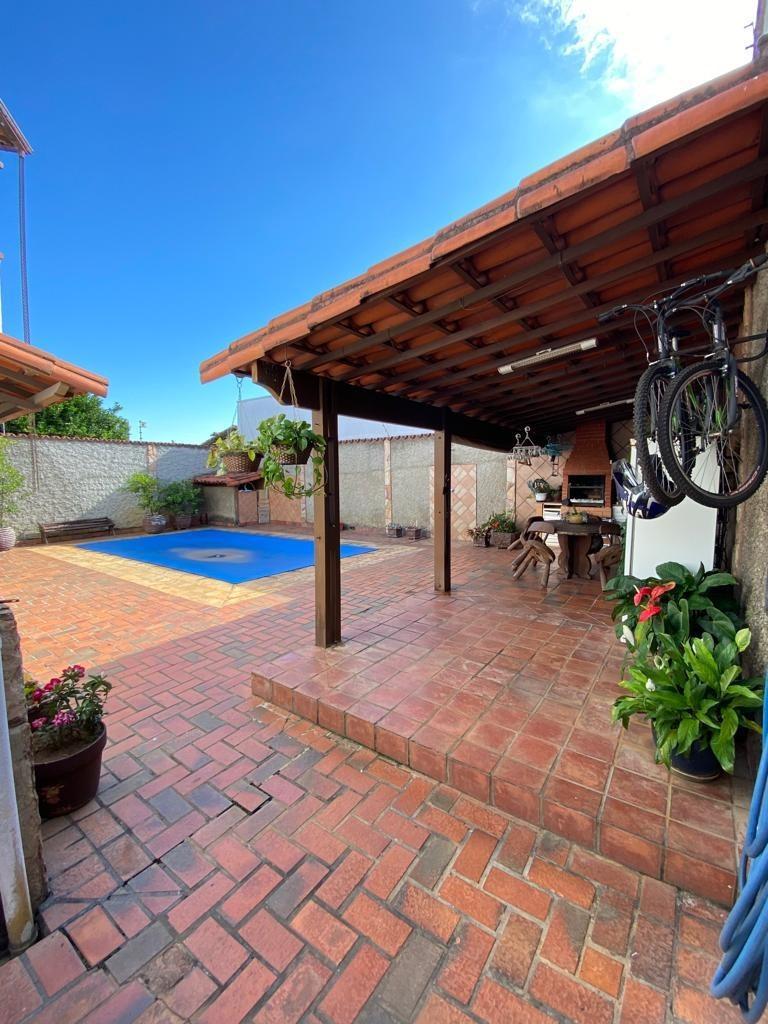 Casa, Castelo, 5 Quartos, 4 Vagas, 1 Suíte