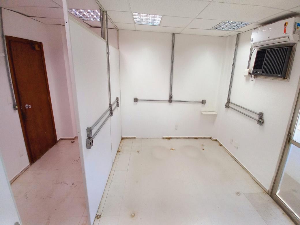 Sala, Funcionários, 0 Quarto, 1 Vaga