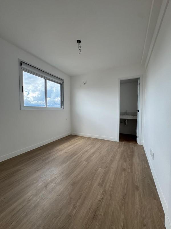 Apartamento, Sagrada Família, 3 Quartos, 2 Vagas, 1 Suíte