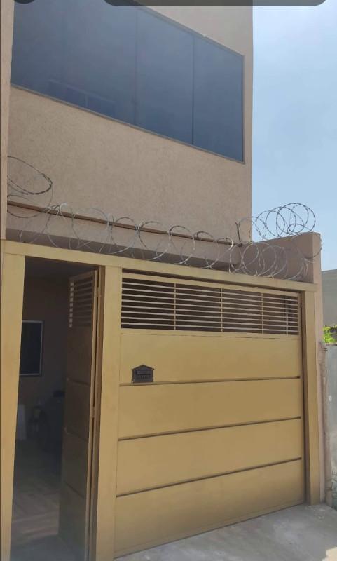 Casa, Monte Verde, 2 Quartos, 2 Vagas, 1 Suíte