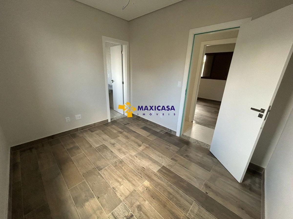 Apartamento, Jaraguá, 4 Quartos, 3 Vagas, 2 Suítes
