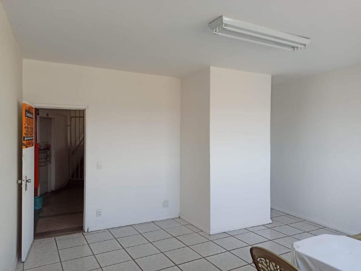 Sala, Glória
