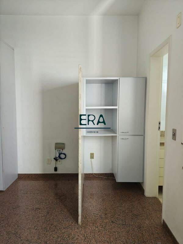Sala, Funcionários, 0 Quarto, 1 Vaga