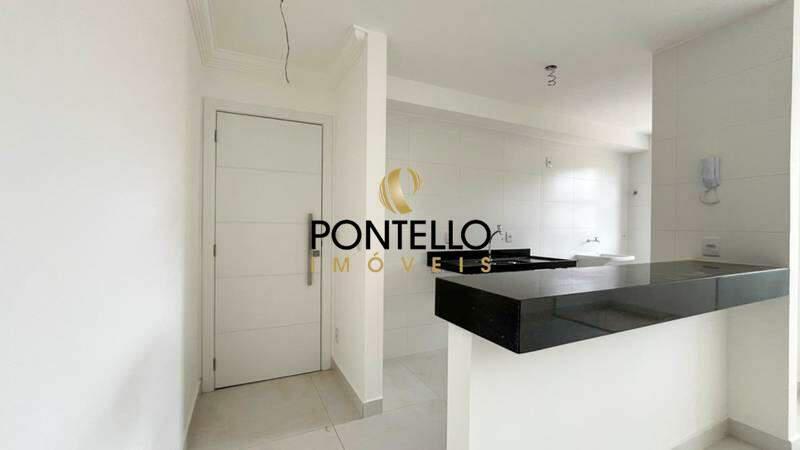 Apartamento, Sagrada Família, 3 Quartos, 2 Vagas, 1 Suíte