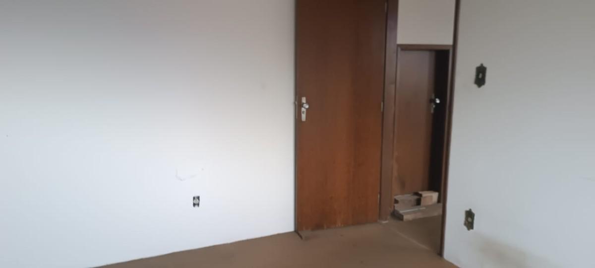 Casa, Castelo, 4 Quartos, 4 Vagas, 2 Suítes