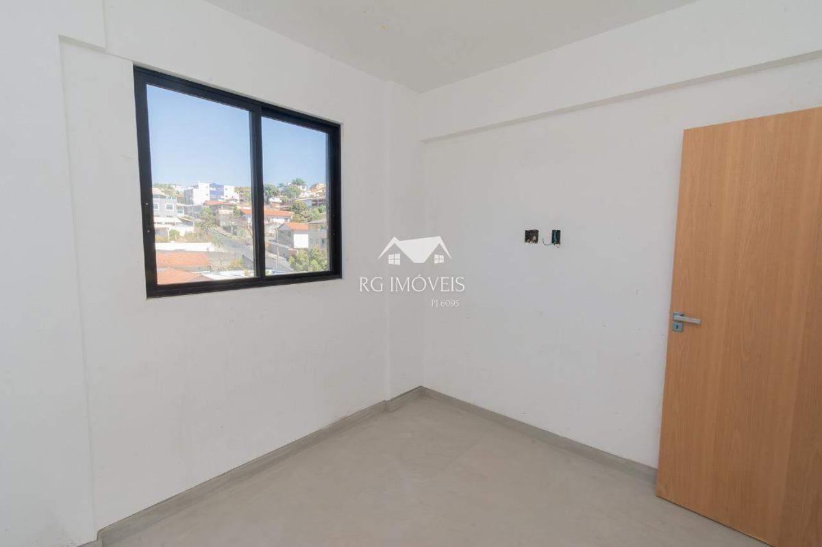 Apartamento, Barreiro, 3 Quartos, 2 Vagas, 1 Suíte