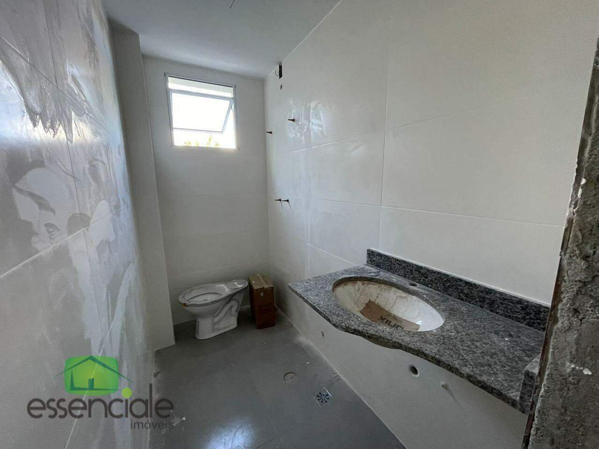 Apartamento, Europa, 2 Quartos, 1 Vaga, 1 Suíte