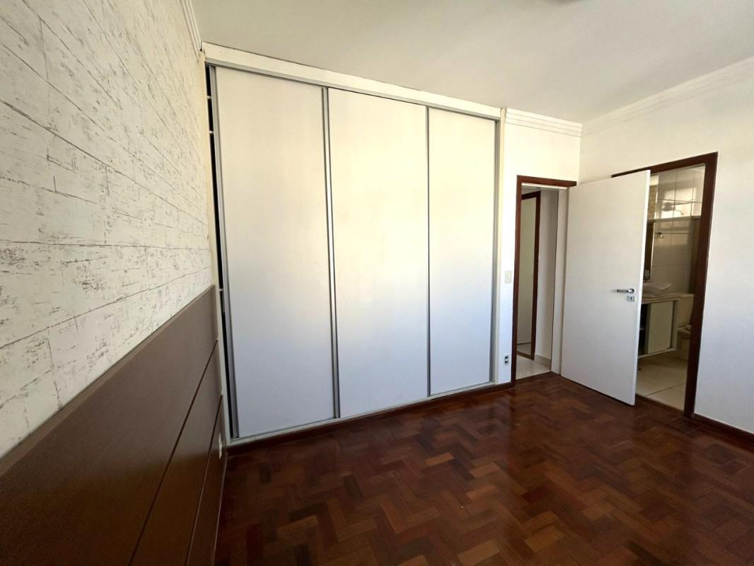 Apartamento, Sagrada Família, 3 Quartos, 1 Vaga, 1 Suíte