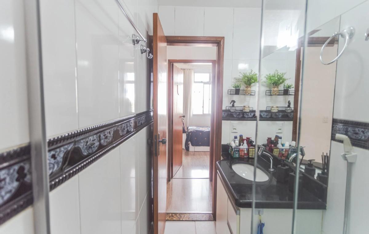 Apartamento, Sagrada Família, 2 Quartos, 2 Vagas