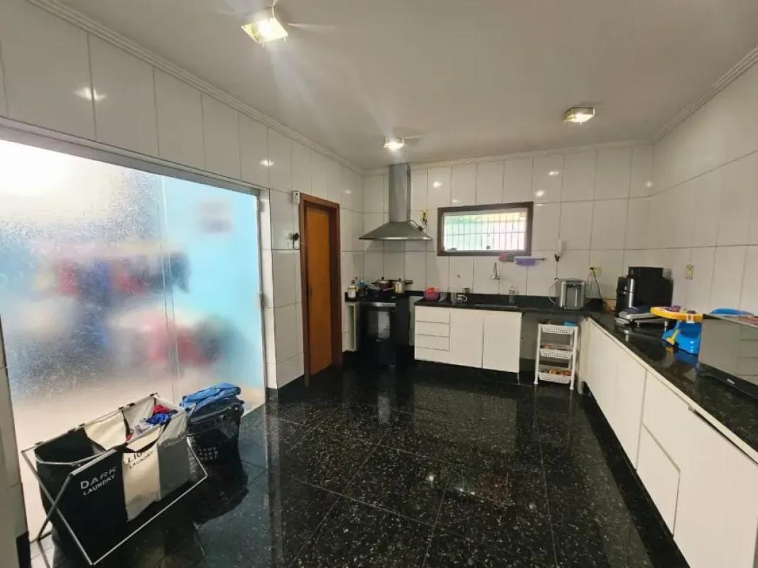 Casa, Serrano, 4 Quartos, 4 Vagas, 2 Suítes
