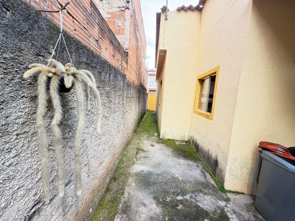 Casa, Mangabeiras, 2 Quartos, 1 Vaga
