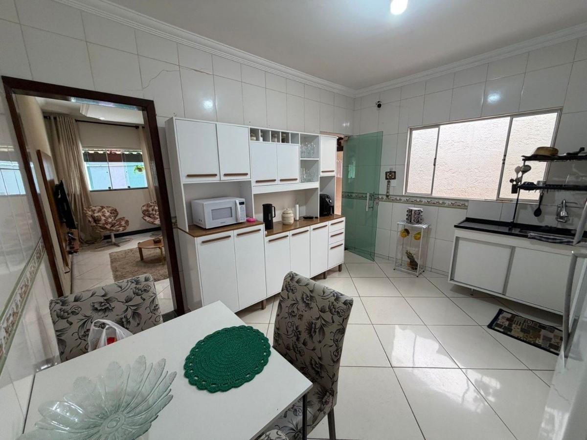 Casa, Europa, 3 Quartos, 3 Vagas, 1 Suíte