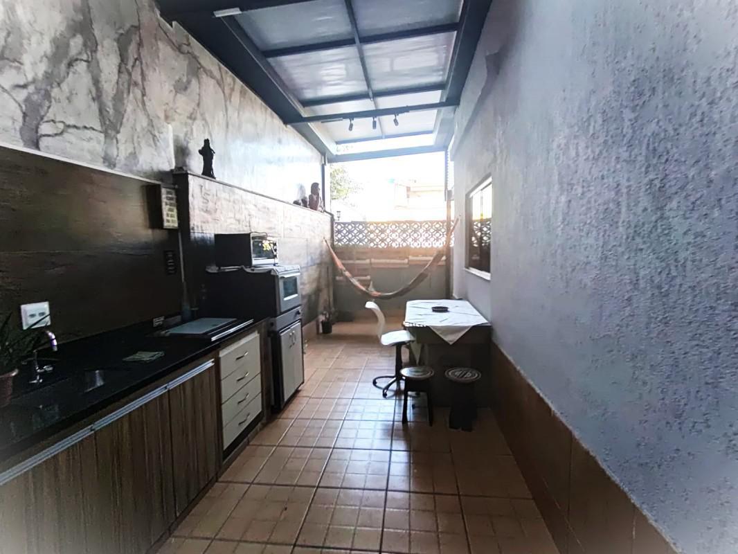 Casa, Europa, 8 Quartos, 3 Vagas, 2 Suítes