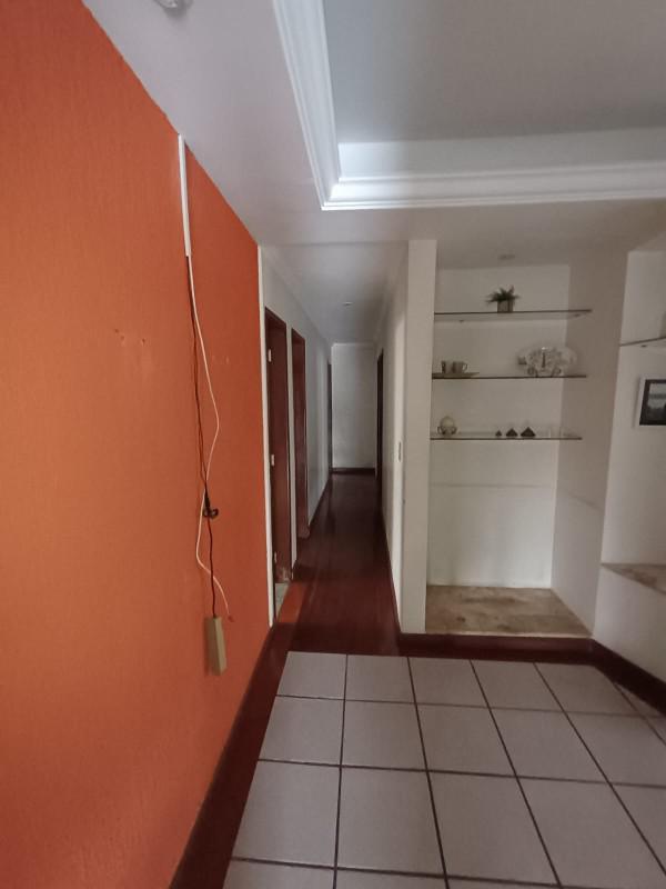 Casa, Castelo, 4 Quartos, 4 Vagas, 2 Suítes