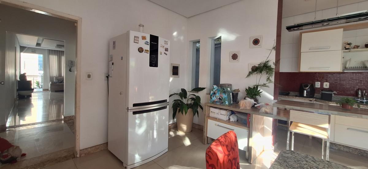 Casa, Colégio Batista, 4 Quartos, 2 Vagas