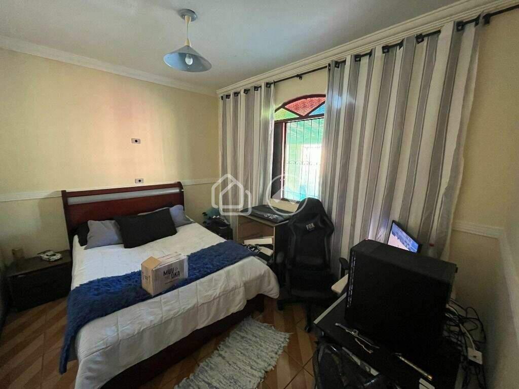 Casa, Novo das Indústrias (barreiro), 3 Quartos, 4 Vagas, 1 Suíte
