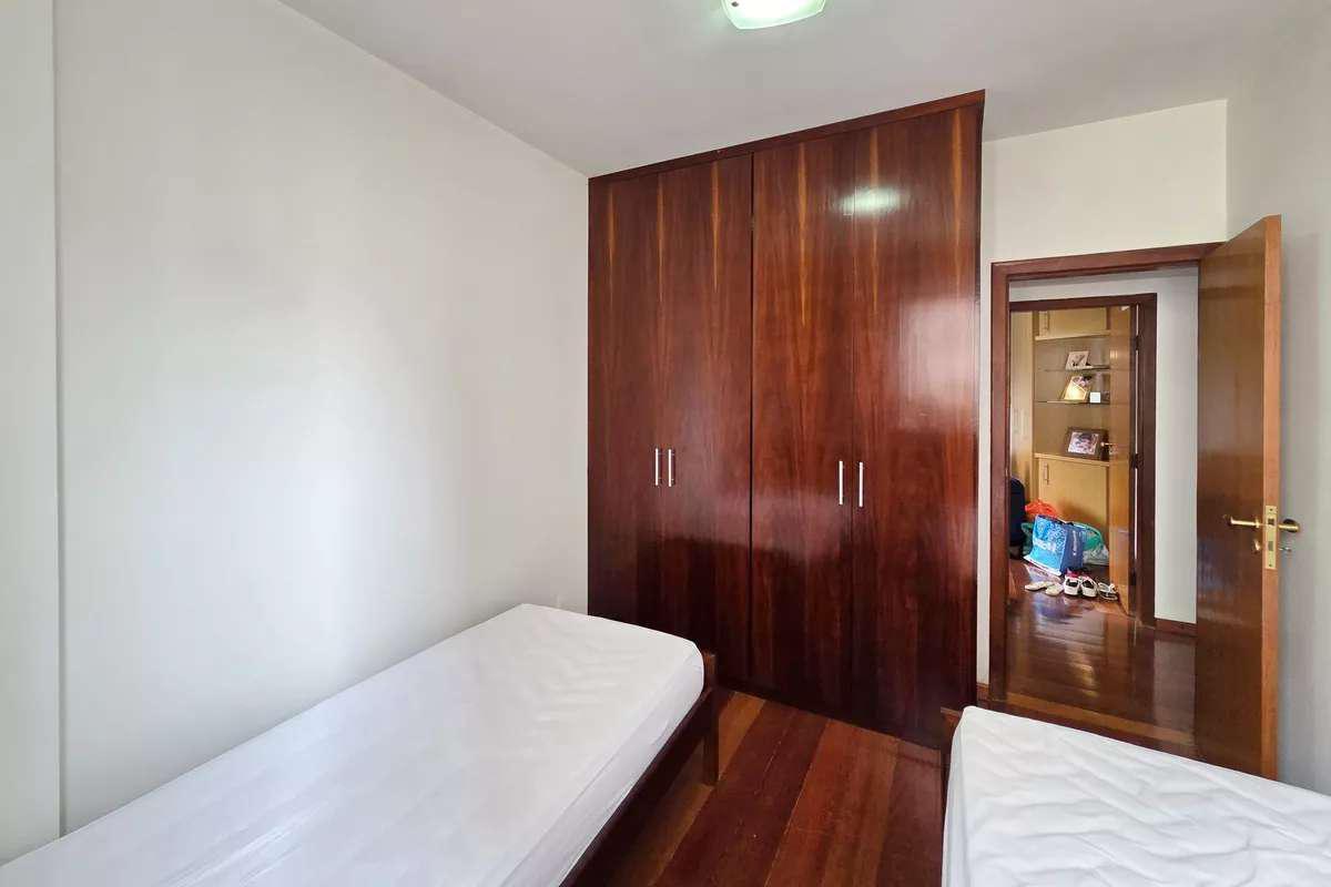 Apartamento, Luxemburgo, 4 Quartos, 3 Vagas, 1 Suíte