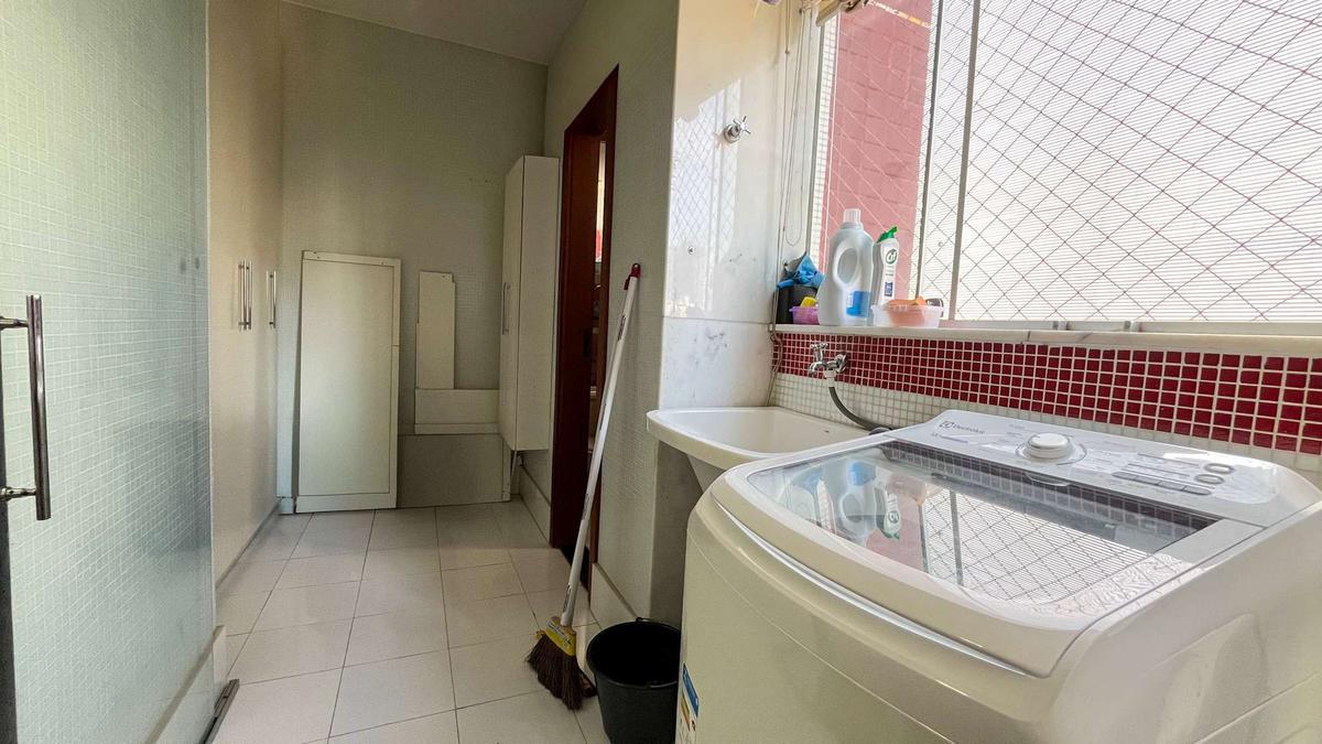 Apartamento, Funcionários, 2 Quartos, 2 Vagas, 1 Suíte